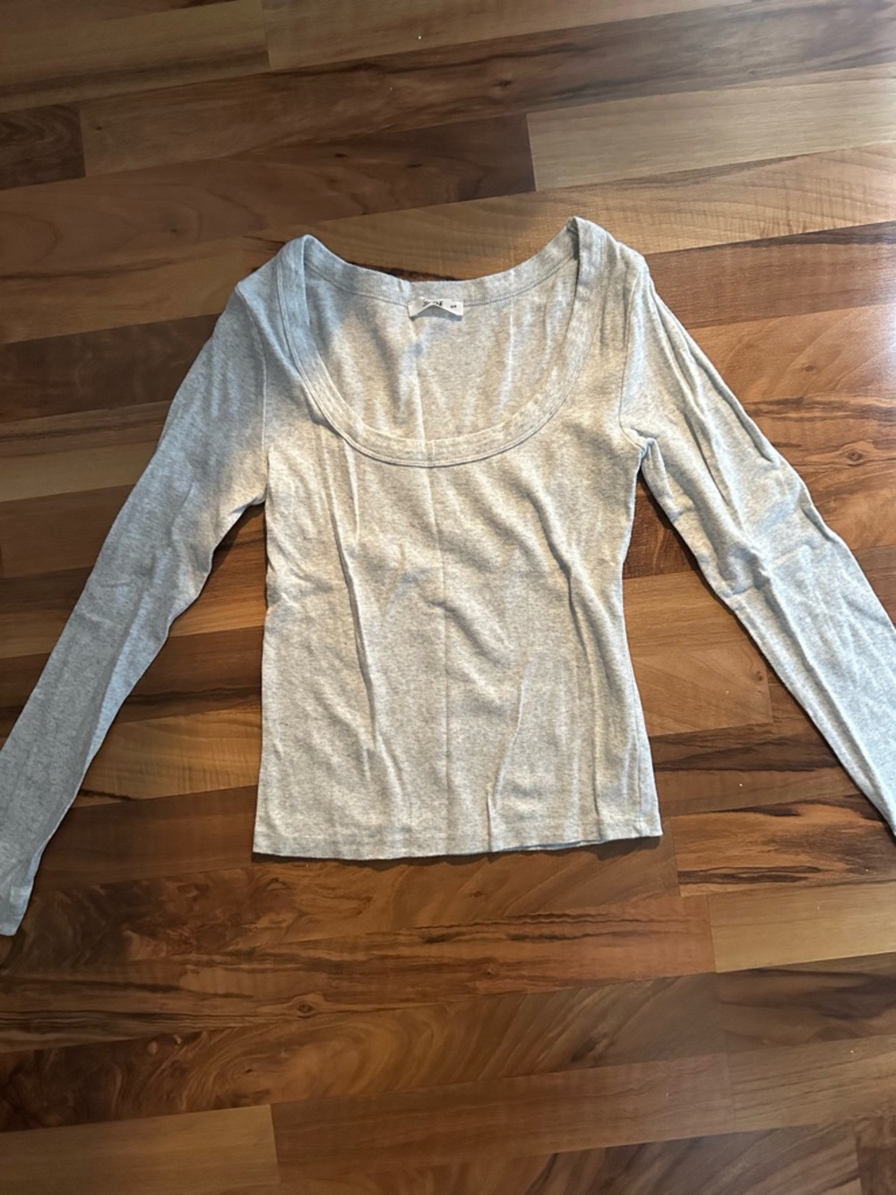 Light Gray Long-Sleeve Scoop Neck Women's Top and light pink long sleeve top